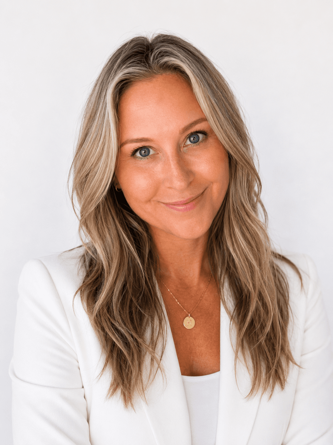 Holly Fullerton, Co-Owner & Director of Operations at Sarasota Window Blinds.