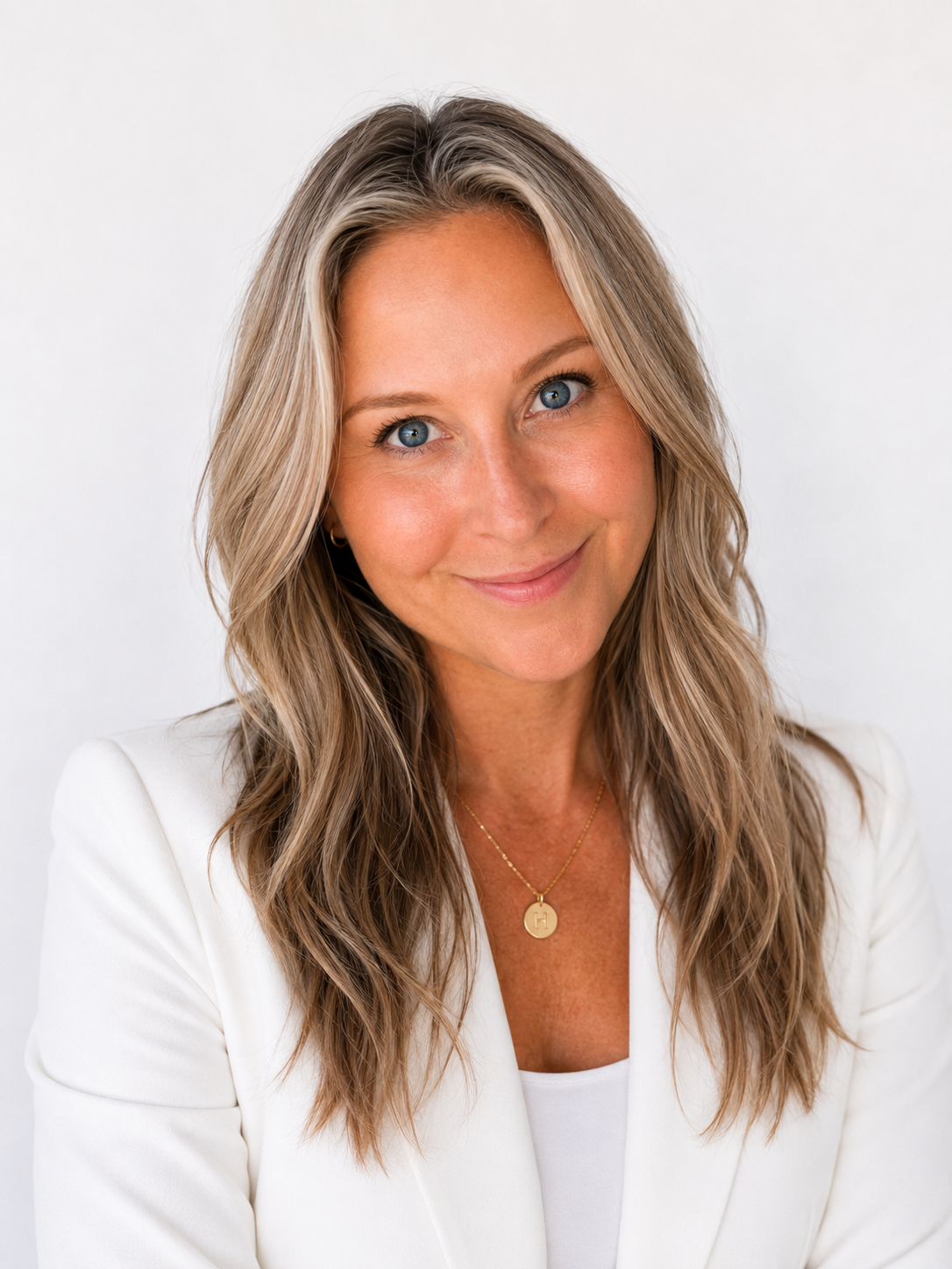 Holly Fullerton, Co-Owner & Director of Operations at Sarasota Window Blinds.